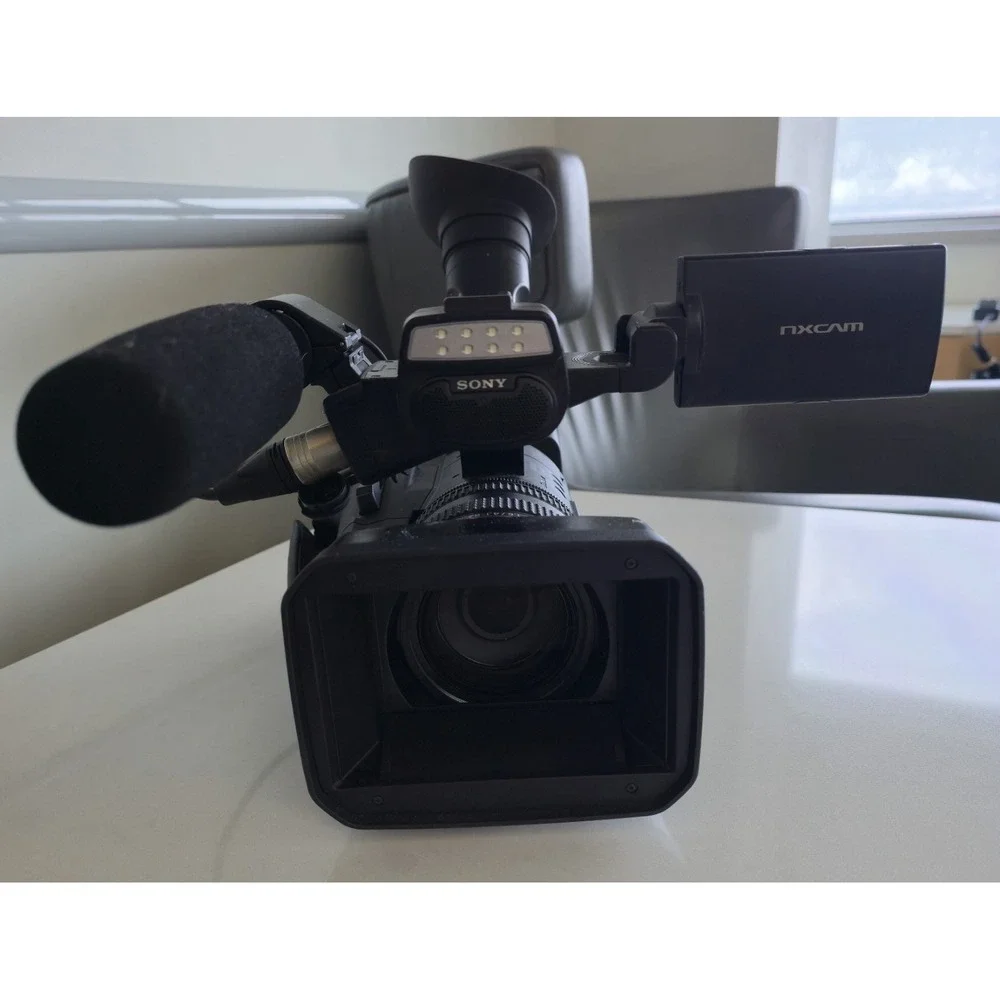 Sony HXR-NX3/1 NXCAM Professional Handheld Camcorder Only 120 Operational Hours